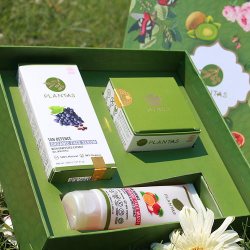 Organic Gift BOX Tan Defence Range (3 Products)